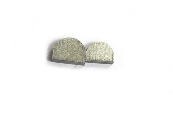 Dents de broyeur de tronçon de produits de carbure cimenté de K30 B220 avec la forme d'ongle du pouce